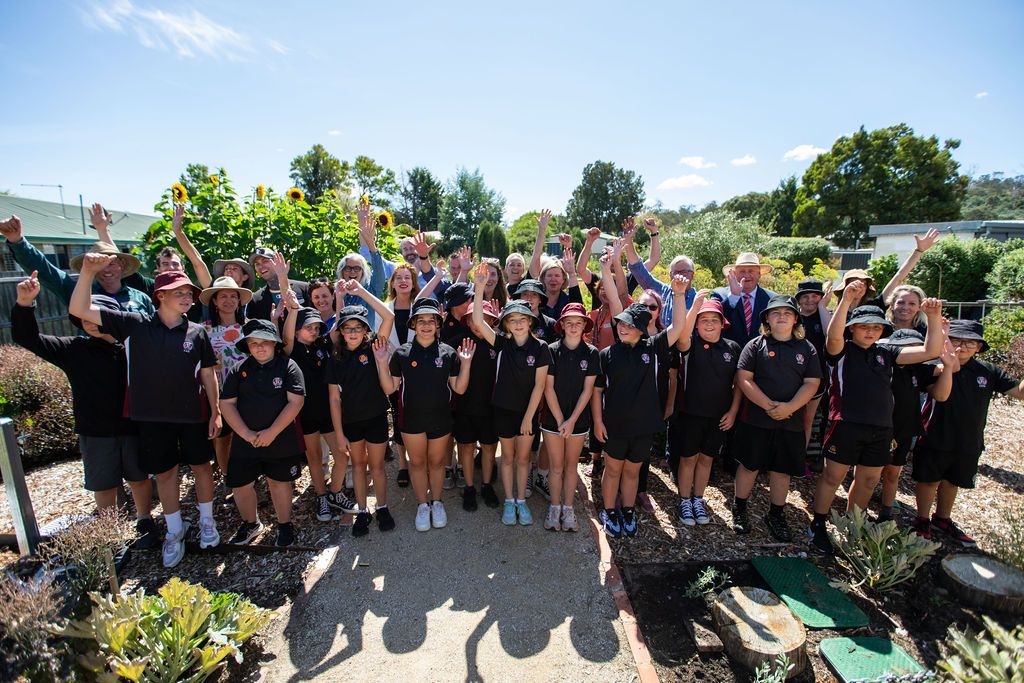 The garden group at ravenswood heights primary school